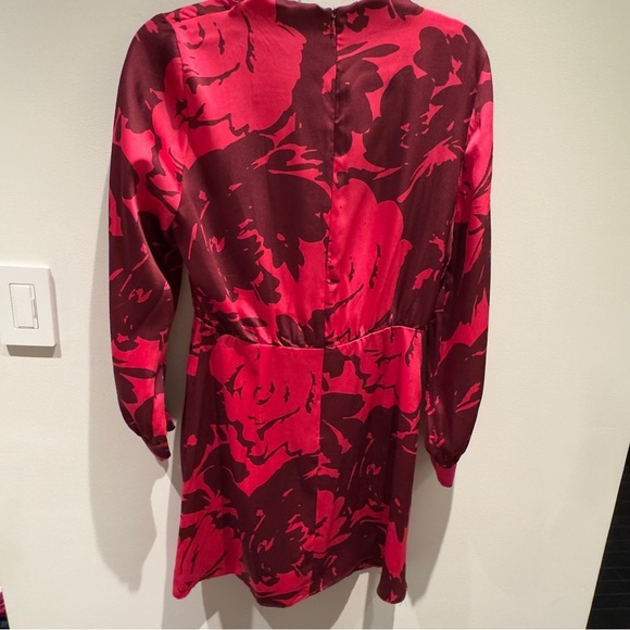 NWT- Zara Satin Shirt Mini Dress Retro Neck Long-Sleeved Back Zip Women's Size M - Picture 3 of 10